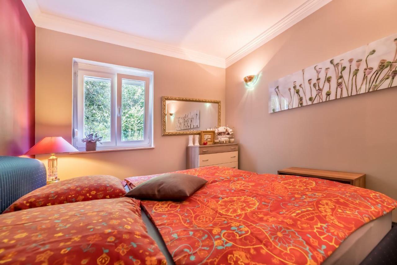 Apartment Pavic Garden Baska  Bagian luar foto